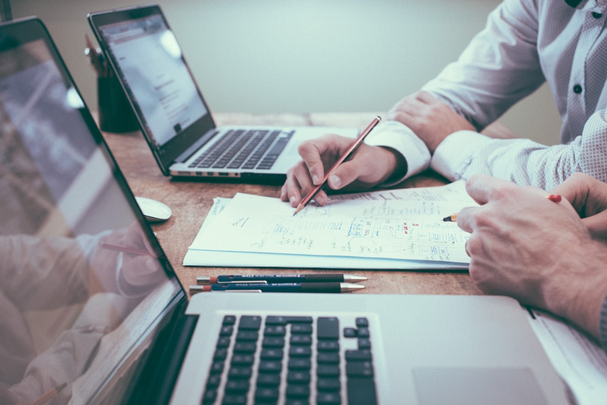 5 Reasons to Call Clients and Keep Your Relationship Strong